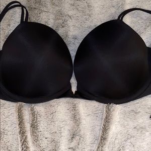 Black push up bra